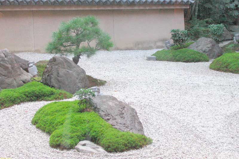 ландшафт на участке - японский сад камней